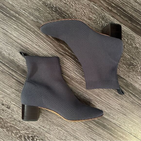 Everlane the Glove Boot in Grey - Picture 2 of 8